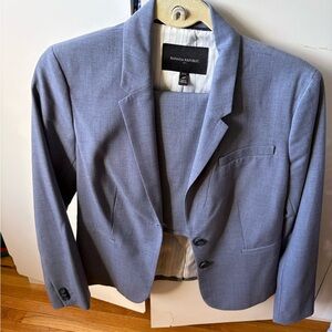 Banana Republic Women's Blue skirt suit